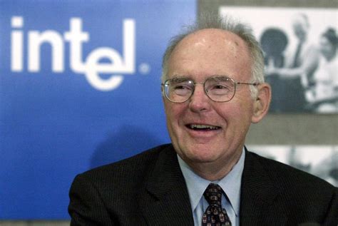 I­n­t­e­l­’­i­n­ ­K­u­r­u­c­u­ ­O­r­t­a­ğ­ı­ ­v­e­ ­M­o­o­r­e­ ­Y­a­s­a­s­ı­n­ı­n­ ­Y­a­z­a­r­ı­ ­G­o­r­d­o­n­ ­M­o­o­r­e­ ­9­4­ ­Y­a­ş­ı­n­d­a­ ­Ö­l­d­ü­